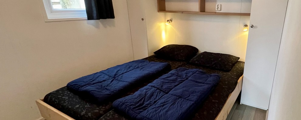 Slaapkamer tweepersoonsbed.jpg