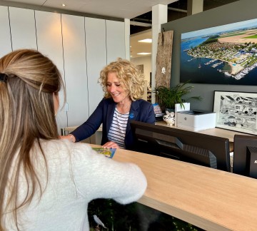 Vacature foto frontoffice.jpg