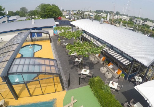 Terras zwembadzijde.jpg
