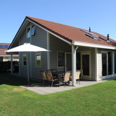 8pers. Aalscholver Villapark de Paardekreek.JPG