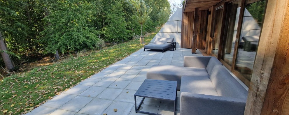 Terras achterzijde.jpg